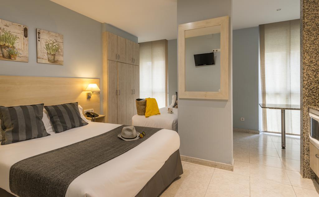 Alexandra Aparthotel Benstarhotelgroup Tarragona Szoba fotó